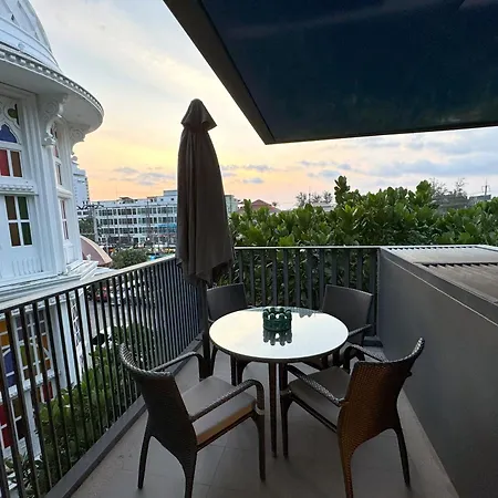 The Deck Condominium By Lofty Patong Exterior photo